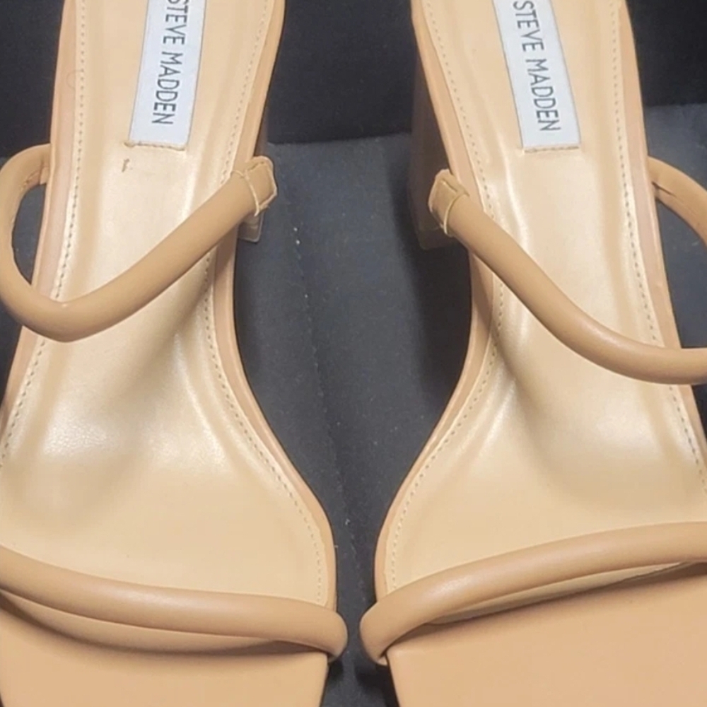 Steve Madden Women’s Gemini Nude Block Heel Sandals Size 10M New
